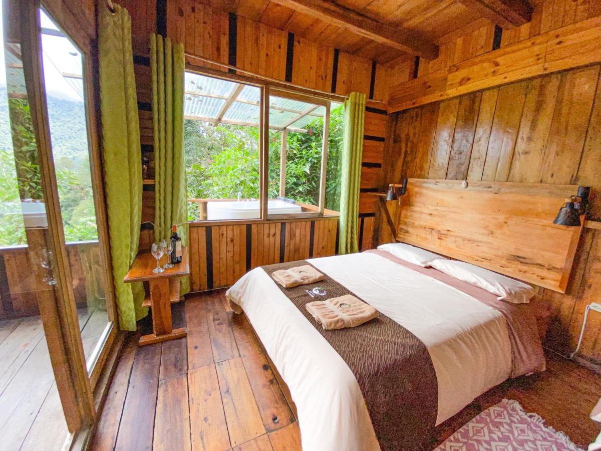 Eden Treehouse Villa Mindo Exteriör bild